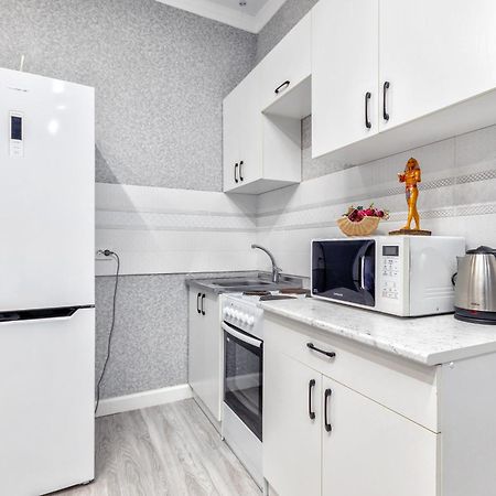 Прекрасная Студия В Элитном Доме Pavlodar Ngoại thất bức ảnh