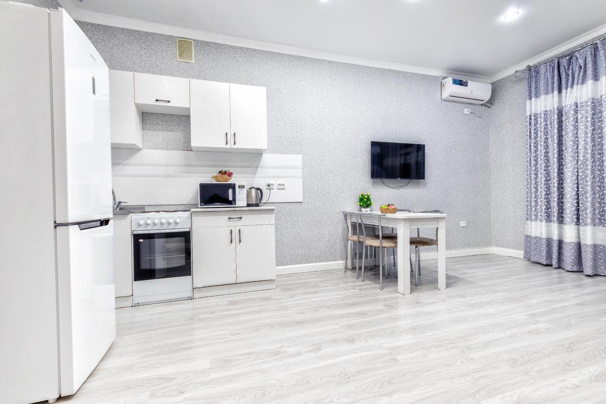 Прекрасная Студия В Элитном Доме Pavlodar Ngoại thất bức ảnh