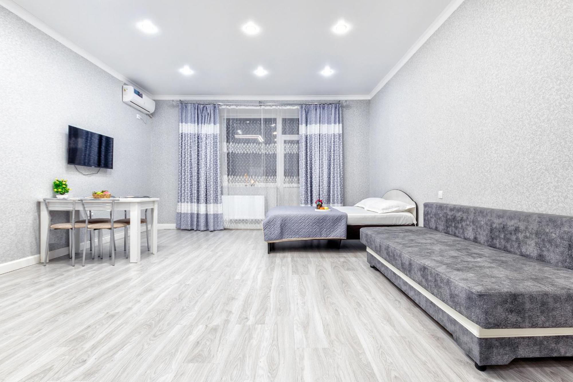 Прекрасная Студия В Элитном Доме Pavlodar Ngoại thất bức ảnh